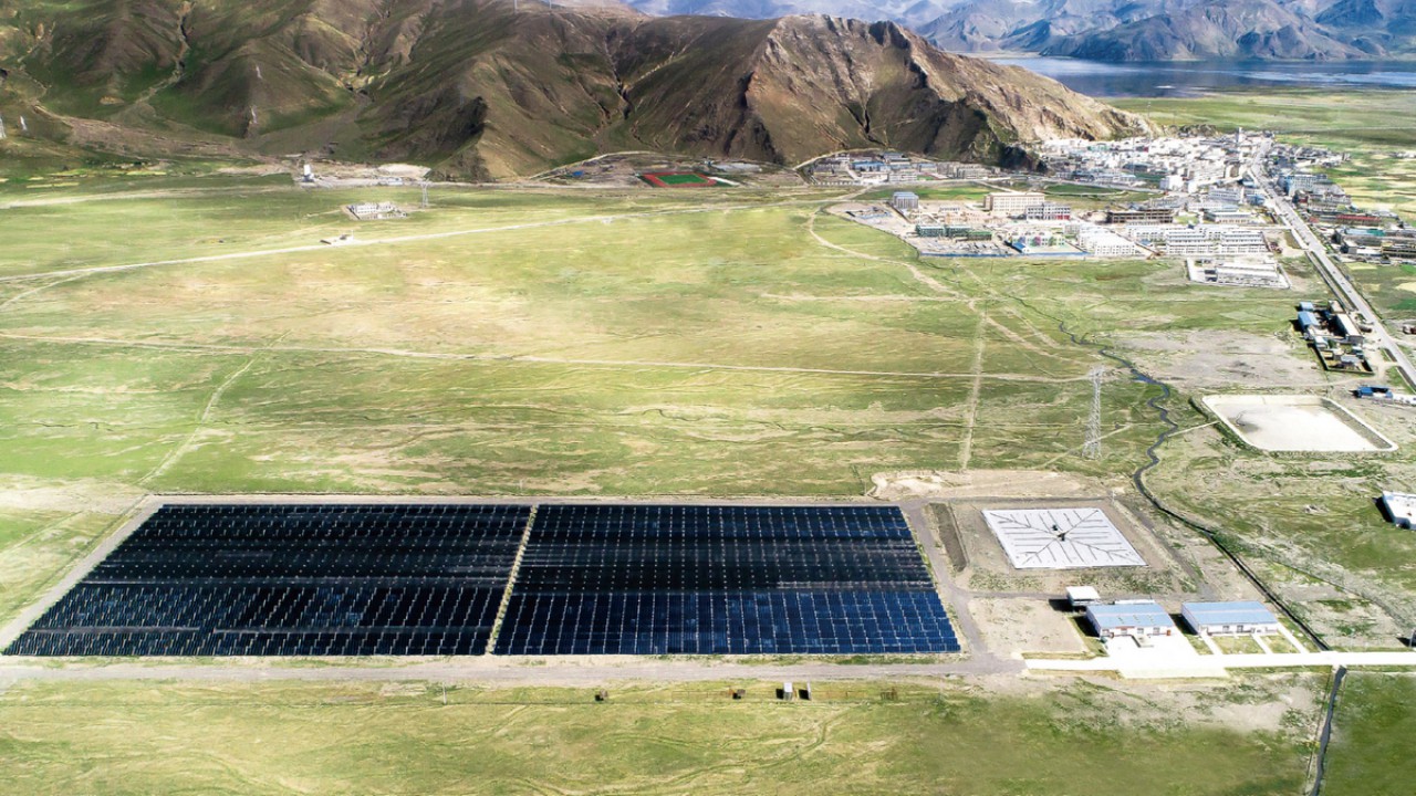 西藏浪卡子大型太阳能跨季节蓄热清洁供暖项目