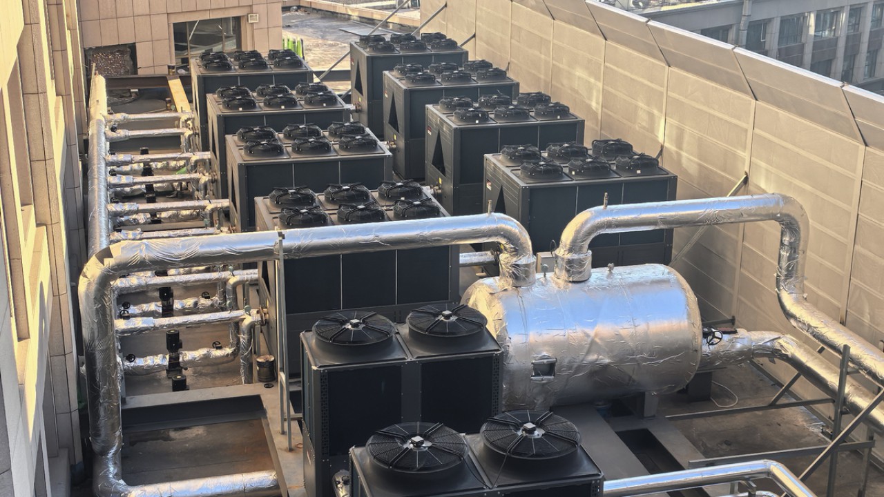 内蒙古鄂尔多斯乐享微家酒店空气能清洁冷暖 + 热水项目